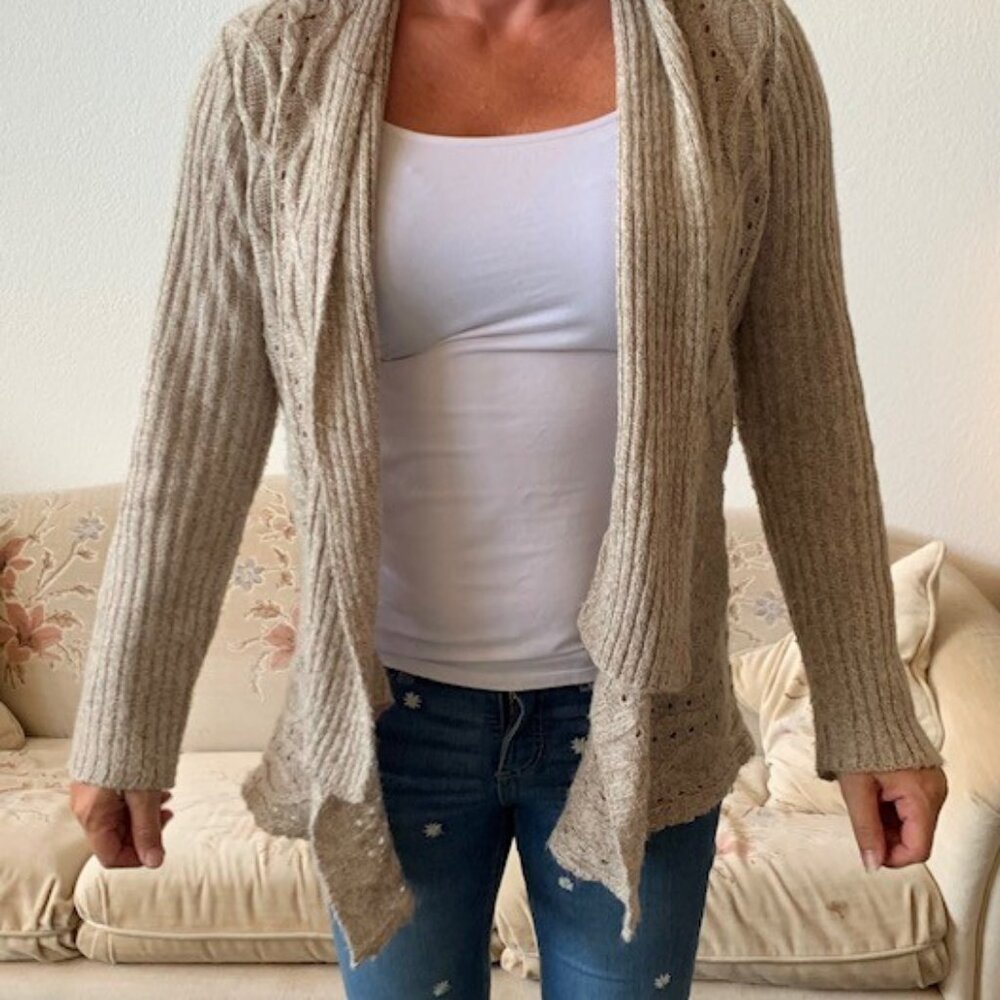 89th and Madison Beige Cable Knit Cardigan Sweater